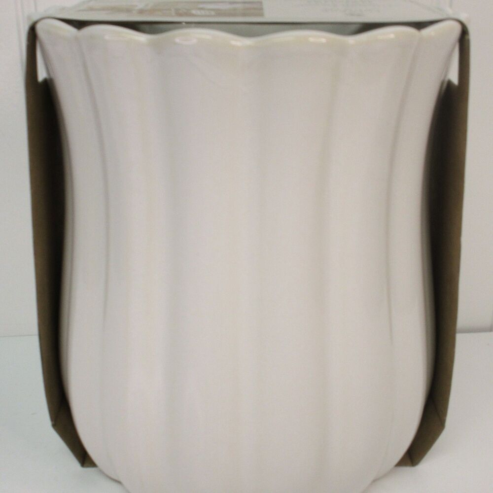 Pioneer Woman Colette Stoneware Utensil Holder White Scalloped Farmhouse Crock - Picture 4 of 11